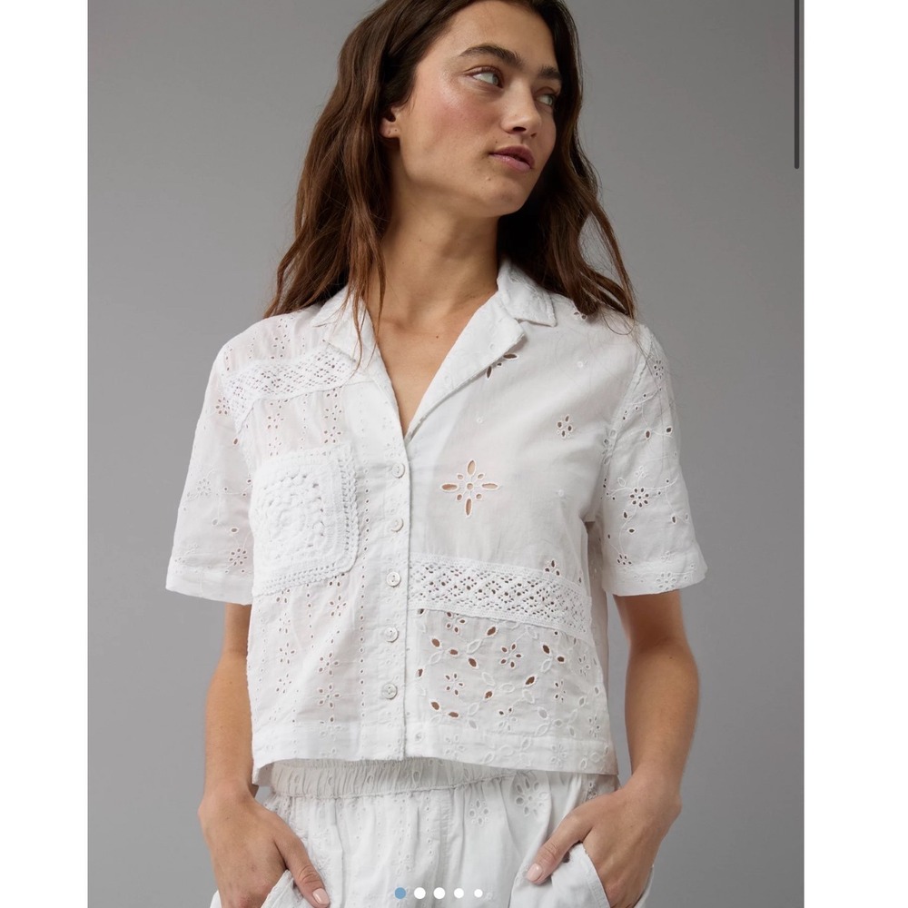 American Eagle White Eyelet Crochet‎ Cropped Button Down Shirt XS Boho Floral